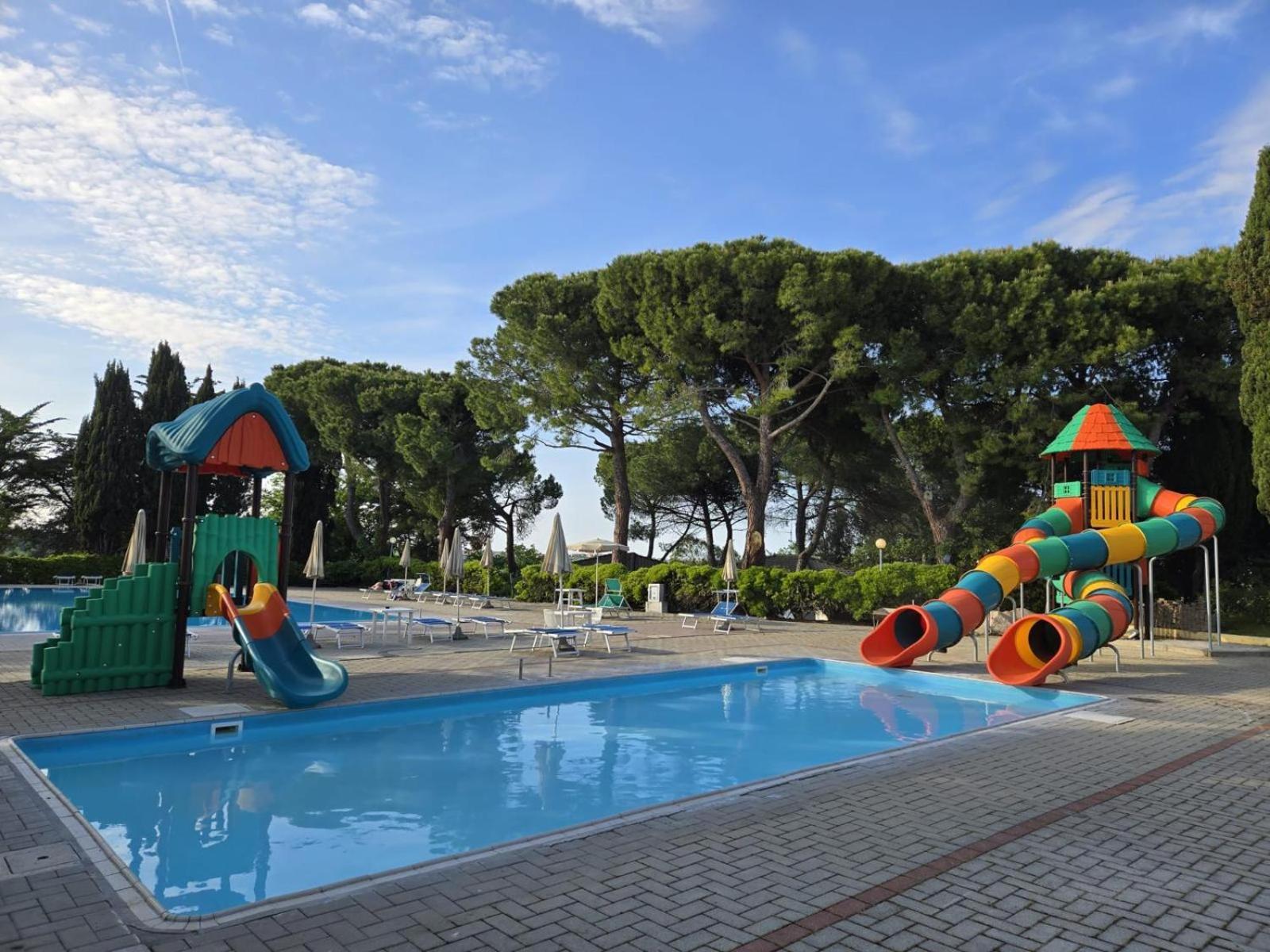Camping Village Mar Y Sierra San Costanzo Kültér fotó
