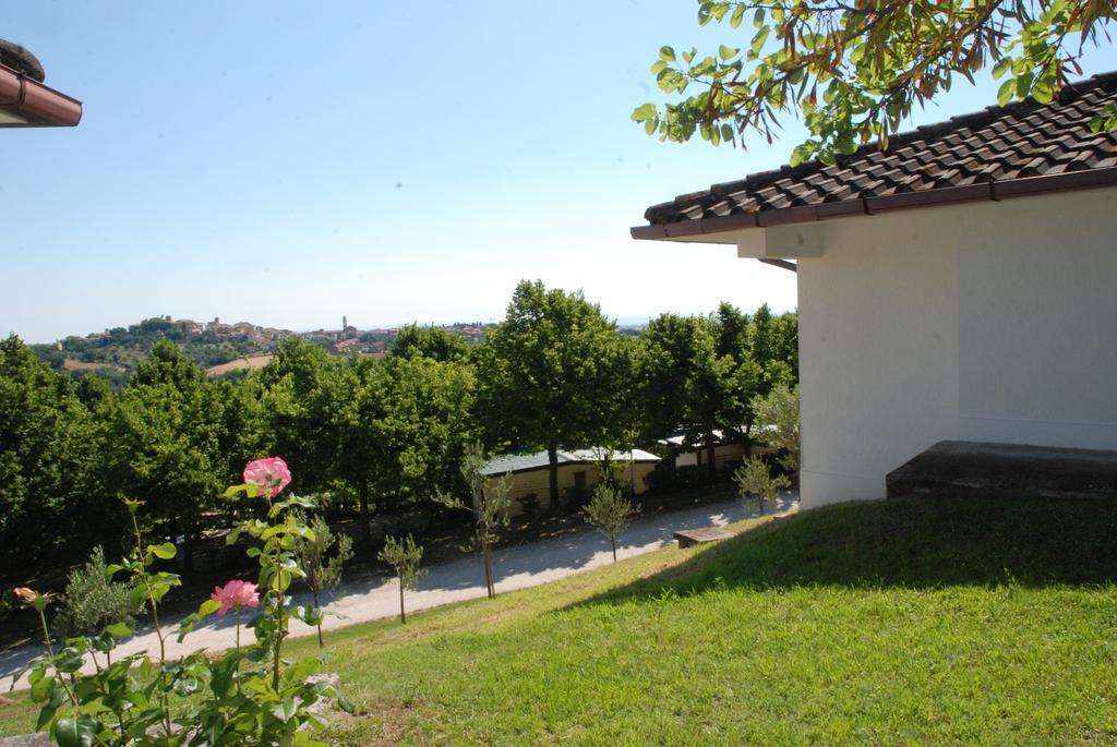 Camping Village Mar Y Sierra San Costanzo Kültér fotó
