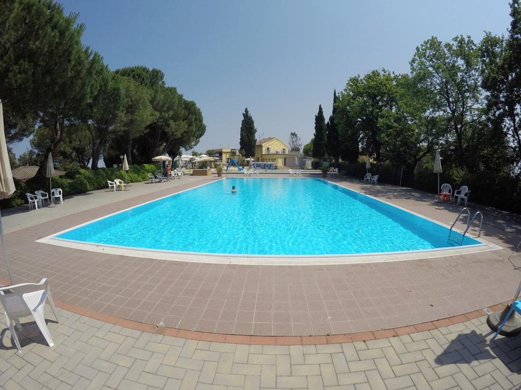 Camping Village Mar Y Sierra San Costanzo Kültér fotó
