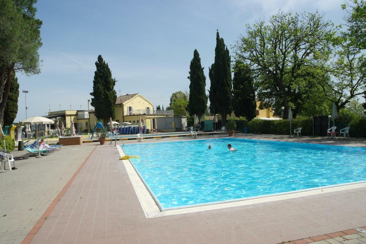 Camping Village Mar Y Sierra San Costanzo Kültér fotó